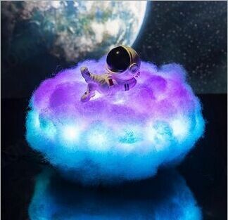 1506202175396.jpg astronaut usb light