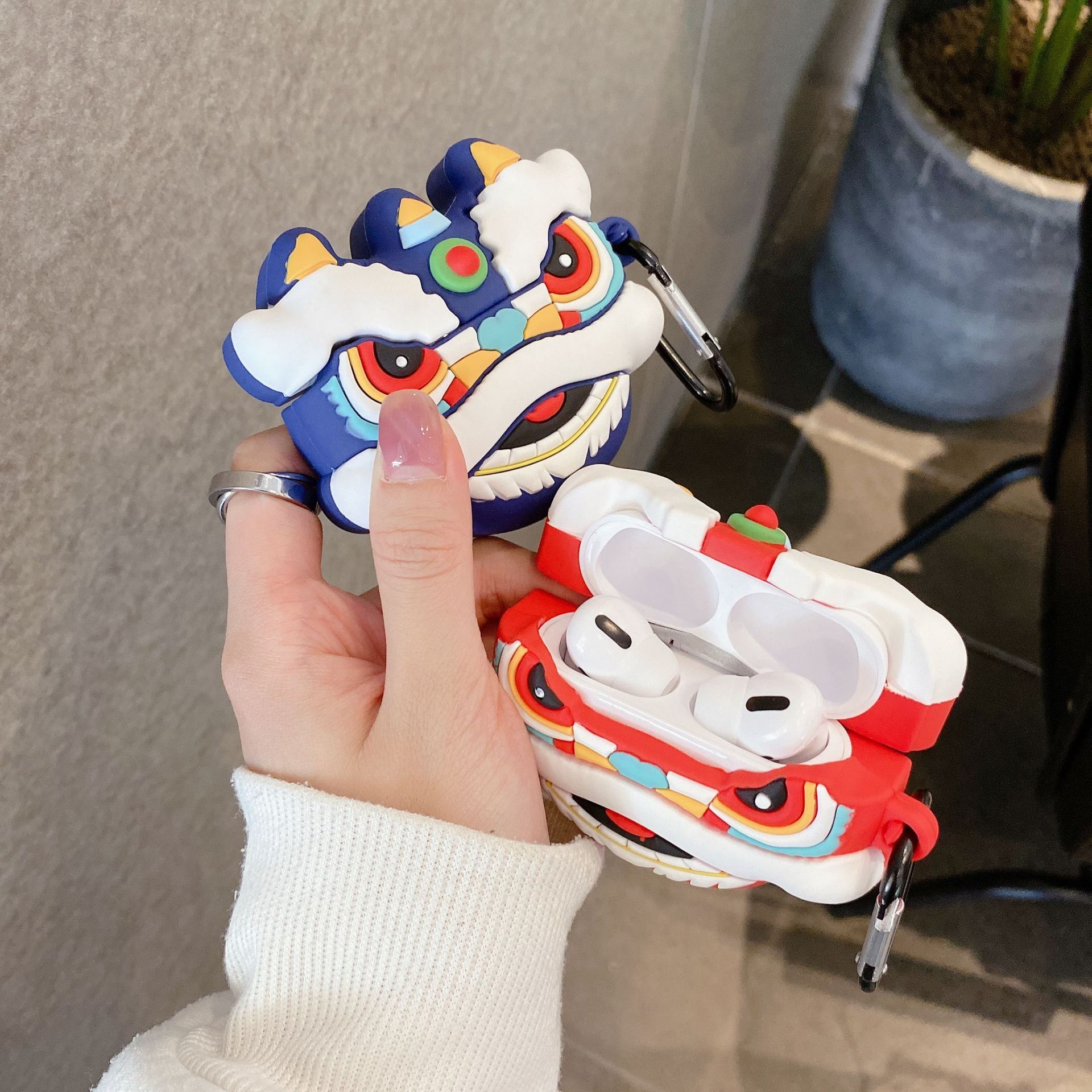 2536928926339.jpg Chinese Dragon AirPod Case